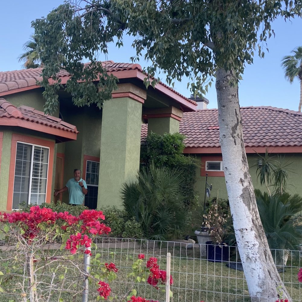 Desert Painting - Notice the detail of the top of the pilers at the front door. Otto and his crew did an outstanding job ! - Painters Near Me Desert Painting - Notice the detail of the top of the pilers at the front door. Otto and his crew did an outstanding job ! - Painters Near Me