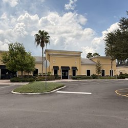 Hill Orthopedic and Podiatry Center - Exterior photo of the front of our building at Hill Orthopedic center in Orlando.