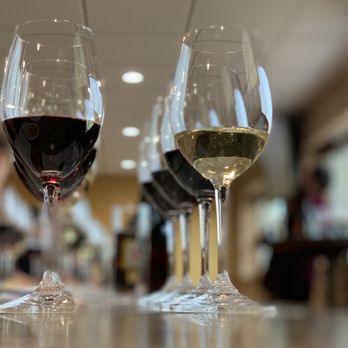 Ray's Wine & Spirits - Wine class - Beer, Wine & Spirits Near Me - Wauwatosa, Wisconsin