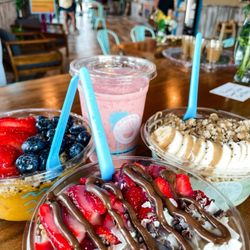 Playa Bowls - Mango Berry Strawberry Banana Smoothie Stupid Cupid Booster Bowl