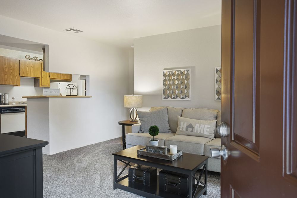 VALLEY OAK APARTMENTS Updated October 2024 29 Photos & 16 Reviews