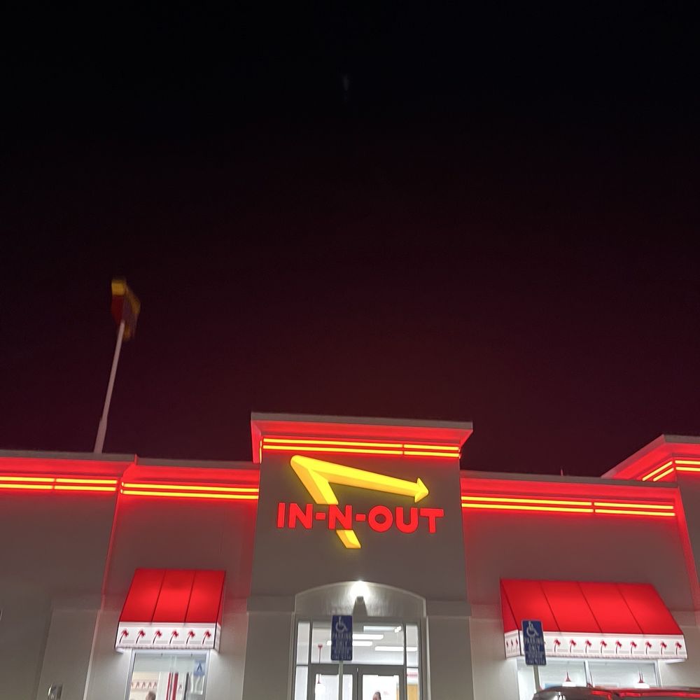 In-N-Out Burger - Burgers Near Me - Redlands, California In-N-Out Burger - Burgers Near Me - Redlands, California