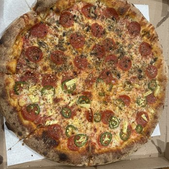 Fat Lip Pizza & Beer - Half Pepperoni with Mushroom and Half Pepperoni, Jalapeño and Pineapple - Pizza Near Me - Corona, California Fat Lip Pizza & Beer - Half Pepperoni with Mushroom and Half Pepperoni, Jalapeño and Pineapple - Pizza Near Me - Corona, California