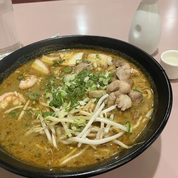 Curry Leaf - Malaysian Curry Noodle - Thai Near Me - Eureka, California