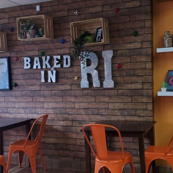 Glaze'n Daze Donuts - Nice little seating area - Donuts Near Me - Johnston, Rhode Island