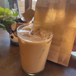 Iced vanilla latte