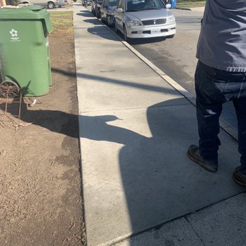 ProwashProfessionals.com - Super clean sidewalk - Pressure Washers Near Me ProwashProfessionals.com - Super clean sidewalk - Pressure Washers Near Me