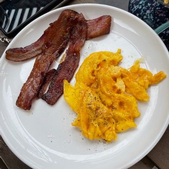 Full Goods Diner - Ala cart eggs and bacon. - Diners Near Me - San Antonio, Texas Full Goods Diner - Ala cart eggs and bacon. - Diners Near Me - San Antonio, Texas