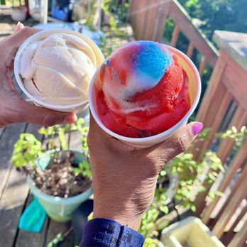 The Urban Cone - Vegan vanilla ice cream Dairy-free Rainbow flavor - Desserts Near Me The Urban Cone - Vegan vanilla ice cream Dairy-free Rainbow flavor - Desserts Near Me