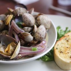 Restaurants In Tillamook Yelp The Fish Peddler At Pacific Oyster