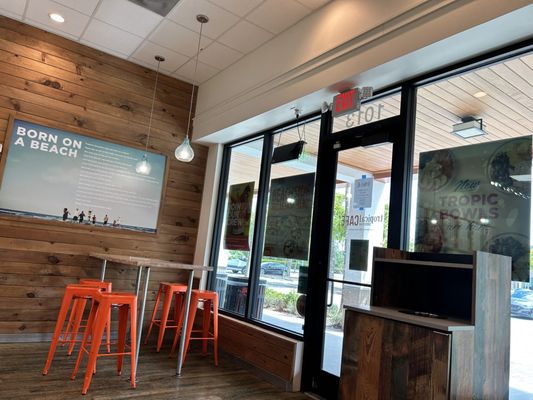 Tropical Smoothie Cafe by null