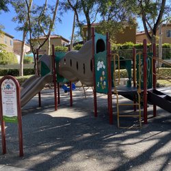 Los Abanicos Trail Playground