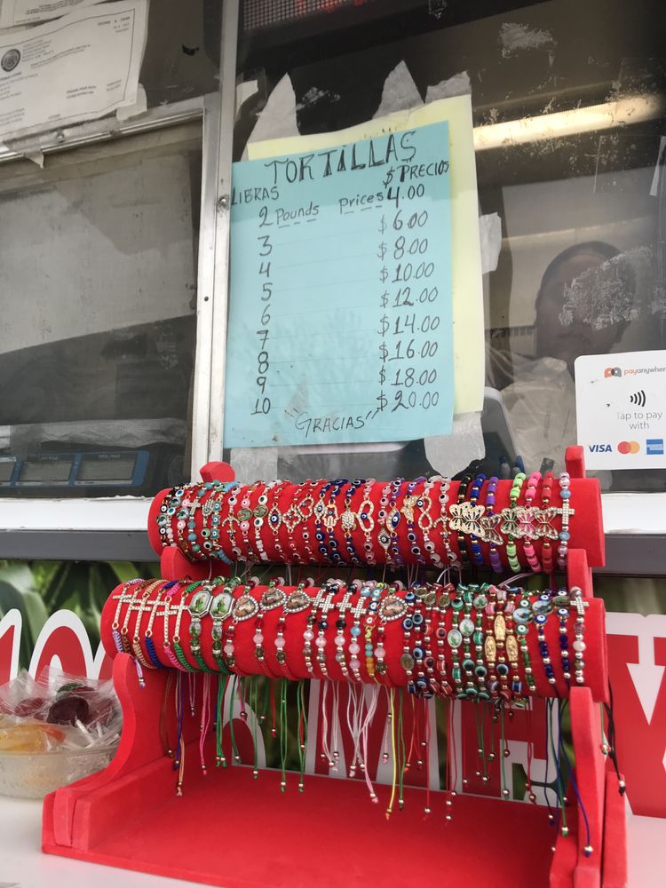 Tortilleria La Familia
