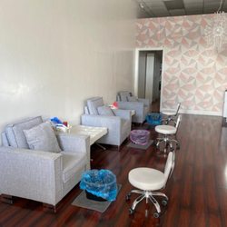 Be Unique Nails & Spa - Social Distancing