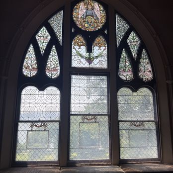 Lyndhurst - Stained glass window - Museums Near Me - Tarrytown, New York