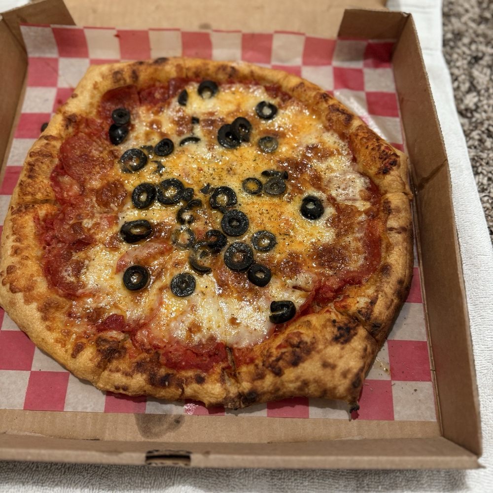 Busted Knuckle Pizzeria - Pizza Near Me - Clarksville, Tennessee