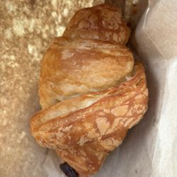 Le French Fix Pâtisserie - Fresh buttery flaky chocolate croissant
