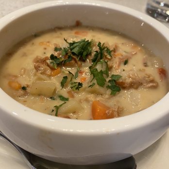 Earls Kitchen + Bar - Earls Famous Clam Chowder - Cocktail Bars Near Me - Denver, Colorado Earls Kitchen + Bar - Earls Famous Clam Chowder - Cocktail Bars Near Me - Denver, Colorado