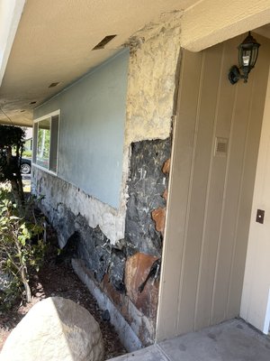 Residential Demolition - We are experts in interior demolition, building demolition, structural demolition,
concrete cutting and breaking, asbestos – lead abatement.
