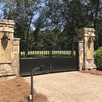 Allgood Construction Services - Stone Driveway Entrance Columns in Monroe, GA - Masonry/Concrete Near Me - Suwanee, Georgia Allgood Construction Services - Stone Driveway Entrance Columns in Monroe, GA - Masonry/Concrete Near Me - Suwanee, Georgia