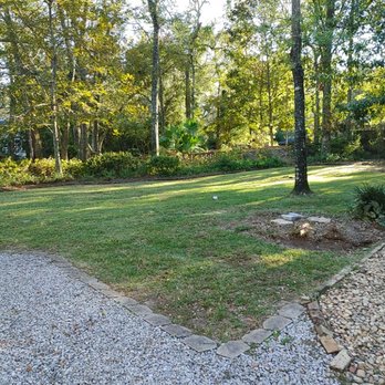 Willing 2 Work - a view of the back yard - Lawn Services Near Me