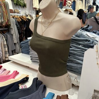 Pretty Please Boutique - Top - Women's Clothing Near Me - Scottsdale, Arizona Pretty Please Boutique - Top - Women's Clothing Near Me - Scottsdale, Arizona