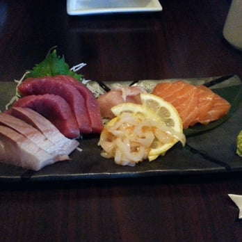 Shiro's - Regular sushi assortment There were two potential different sets when I was there and your combo gets selected at random. - Sushi Bars Near Me - Seattle, Washington Shiro's - Regular sushi assortment There were two potential different sets when I was there and your combo gets selected at random. - Sushi Bars Near Me - Seattle, Washington