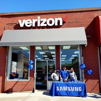 Your Wireless - Grand opening Verizon of Astoria! Come by and see the hottest phone's, tablets, and accessories! FREE GIFT W/purchase of any Samsung! - Mobile Phones Near Me - Astoria, New York Your Wireless - Grand opening Verizon of Astoria! Come by and see the hottest phone's, tablets, and accessories! FREE GIFT W/purchase of any Samsung! - Mobile Phones Near Me - Astoria, New York