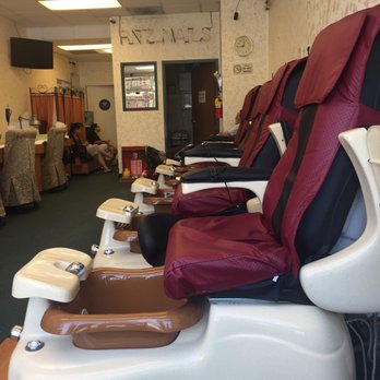 Ritz Nails - Nail Salons Near Me - Pasadena, California