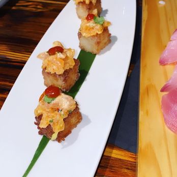 KUU Restaurant - Happy hour appetizer salmon bites - Japanese Near Me - Houston, Texas