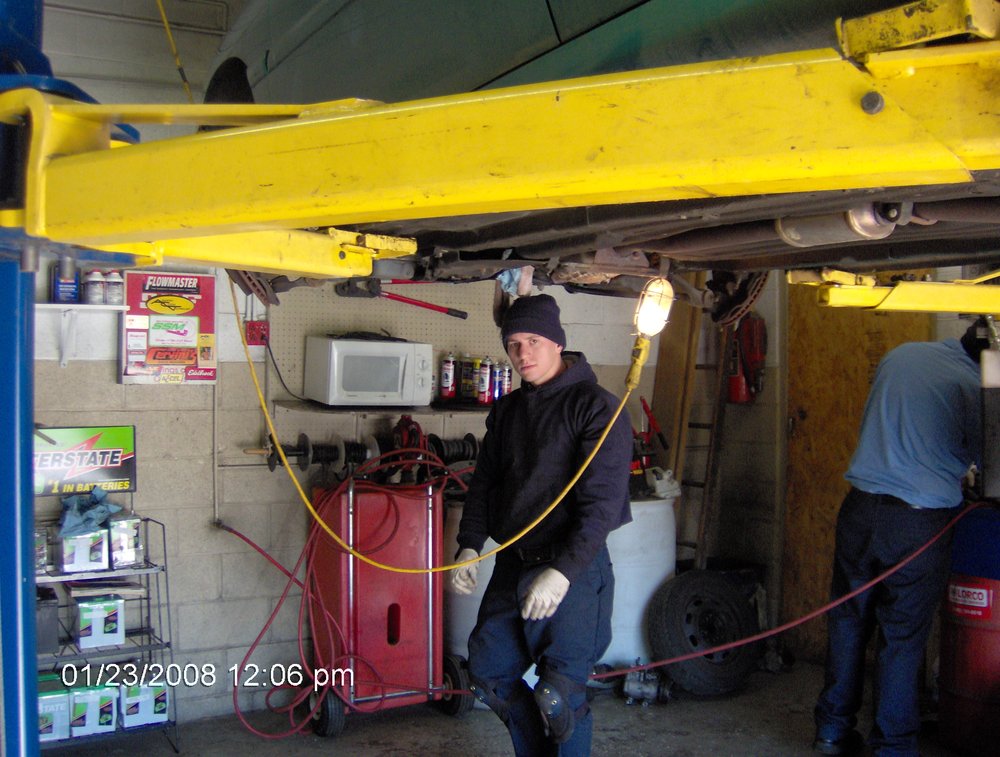 WALTS SERVICE CENTER Updated September 2024 2105 E Farragut Ave