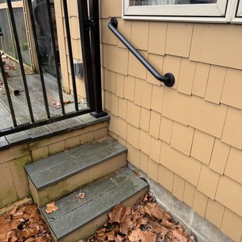 Handy Hibbler - Grab bar installation - Handyman Near Me Handy Hibbler - Grab bar installation - Handyman Near Me