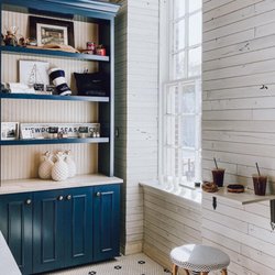 Hill Market Cafe - Light and airy spaces