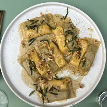 Dario - Doppio - Italian Near Me - Minneapolis, Minnesota