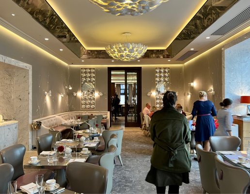Prêt-à-Portea: Afternoon Tea at The Berkeley by null