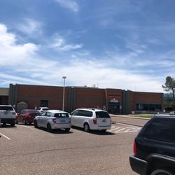 Banner Payson Medical Center - Took a break the patient is still waiting w no help. Please help us no ones doing anything