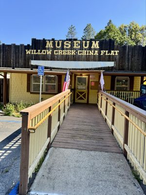 Willow Creek China Flat Museum by null