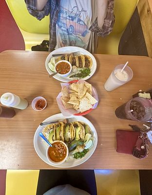 Toma Taco by null