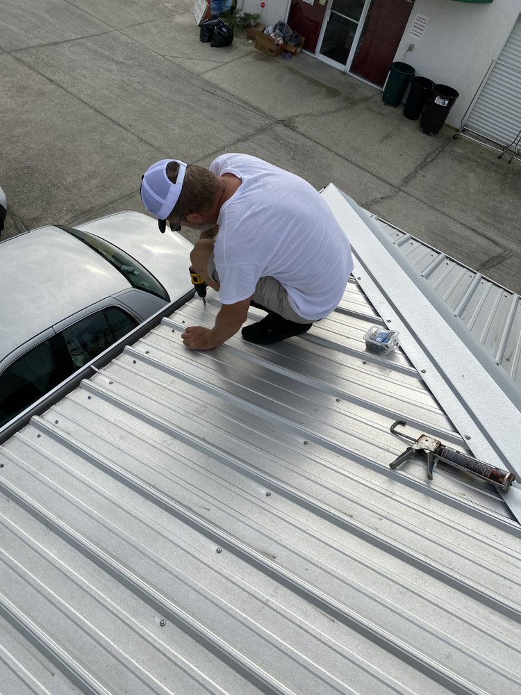 Slide of Pyramid Roofing FLA