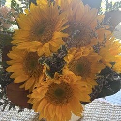 Lily Flowers - AMAZING BOUQUET of Sunflowers