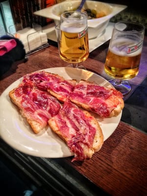 Rimbombin Hostal - Bar - Restaurante by null