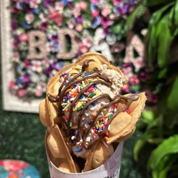Cafe Bdan - Desserts Near Me - Centreville, Virginia