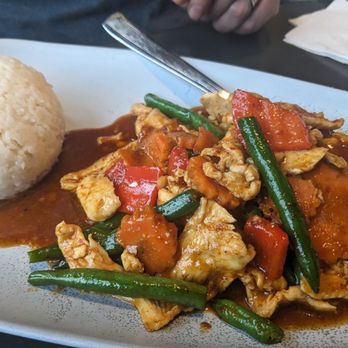 Thai Time - Prik khing with Chicken - Thai Near Me - Sacramento, California Thai Time - Prik khing with Chicken - Thai Near Me - Sacramento, California