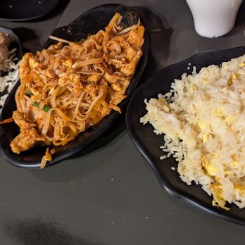 Bao Su a Chinese Cuisine - Sesame balls, pad Thai, egg fried rice - Dim Sum Near Me - Simi Valley, California Bao Su a Chinese Cuisine - Sesame balls, pad Thai, egg fried rice - Dim Sum Near Me - Simi Valley, California