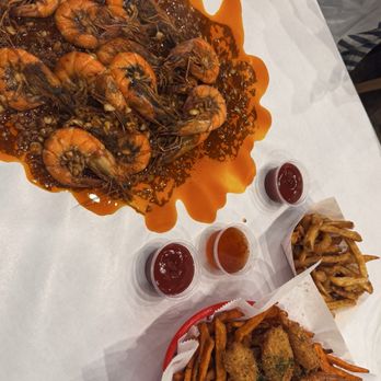Cajun Crab Waikiki - Kauai prawns and coconut shrimp - Seafood Near Me - Honolulu, Hawaii