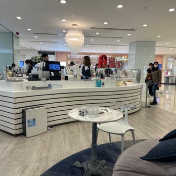 Lady M - Service Counter - Cafes Near Me - Hong Kong, HK Lady M - Service Counter - Cafes Near Me - Hong Kong, HK