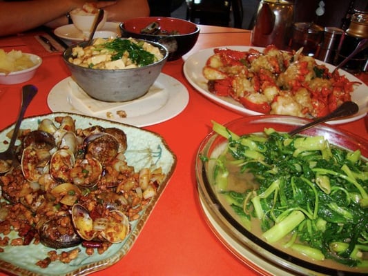 Wong Gee Asian Restaurant by null