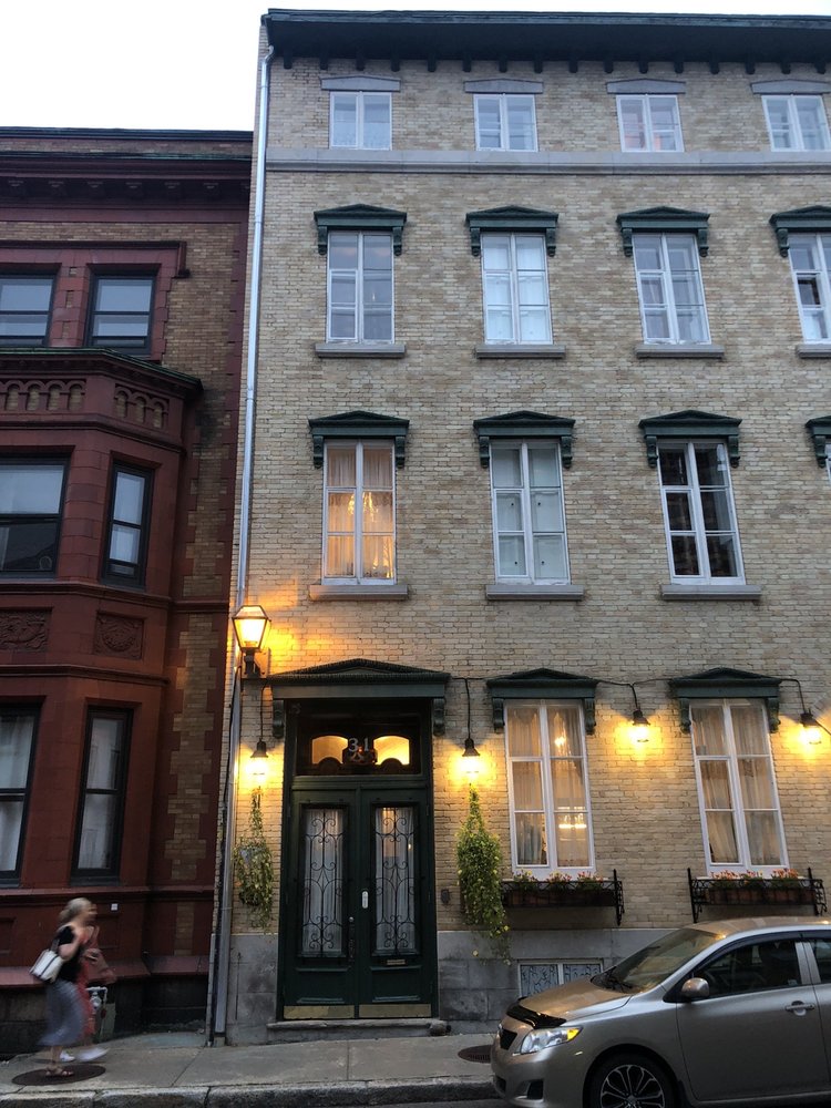 CASTEL D’AMERIQUE FRANCAISE 31 Rue SainteUrsule, Ville de Québec