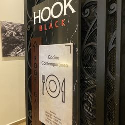 La Azotea Del Royalty - Elevator to Hook Black- inside the hotel.