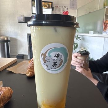HaiCha - Jasmine green milk tea with custard pudding - Bubble Tea Near Me - Pasadena, California